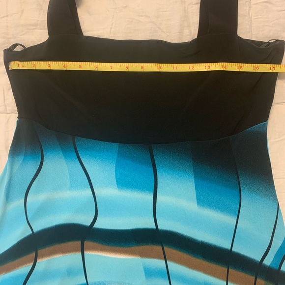 Dress - Picture 6 of 6